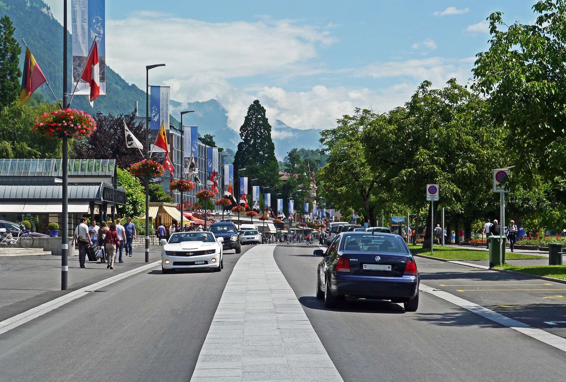 city walk in intetlaken